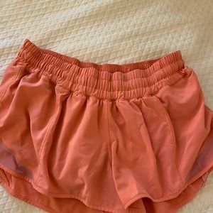 Lulu lemon hotty hot short